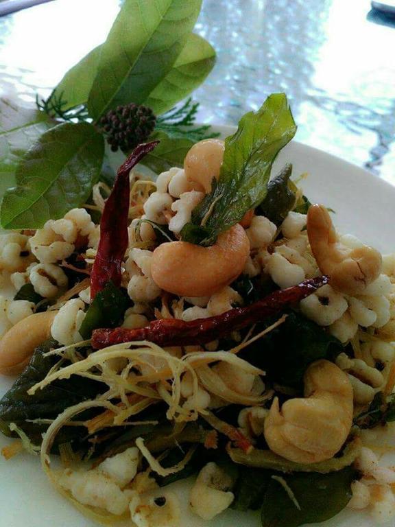Lop Buri Baan Suan Geb Tawan酒店 外观 照片
